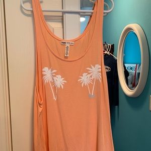 Adorable peachy/orange tank top